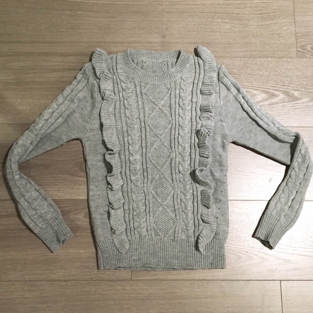 Crew neck gray ruffle sweater